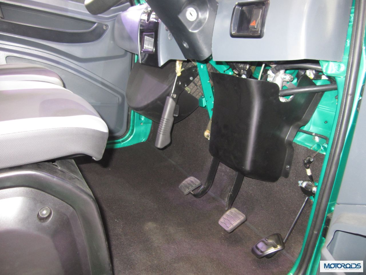 bajaj-re60-expo-2014-images-12.jpg