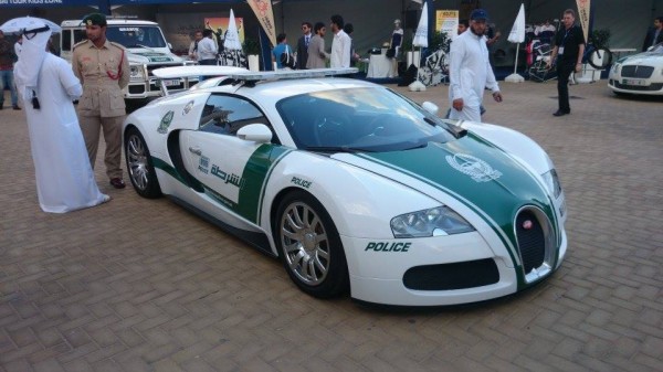 dubai-police-bugatti-veyron-pics-2