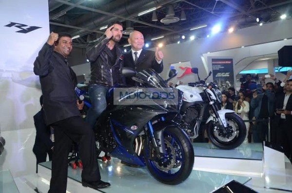 john-abraham-auto-expo- (1)