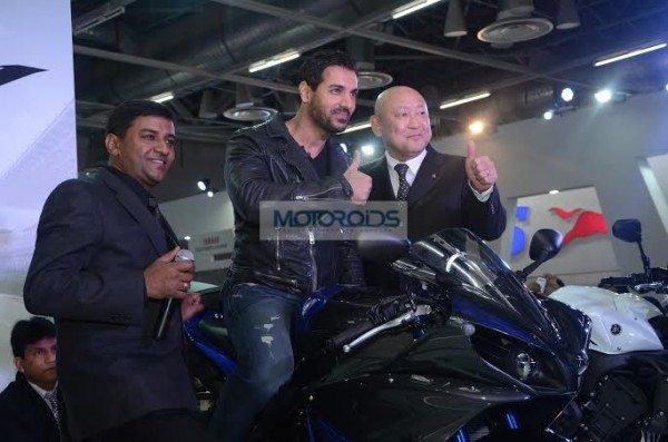 john-abraham-auto-expo- (3)