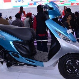 tvs scooty zest images