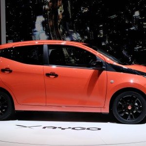 toyota aygo geneva motor show  images