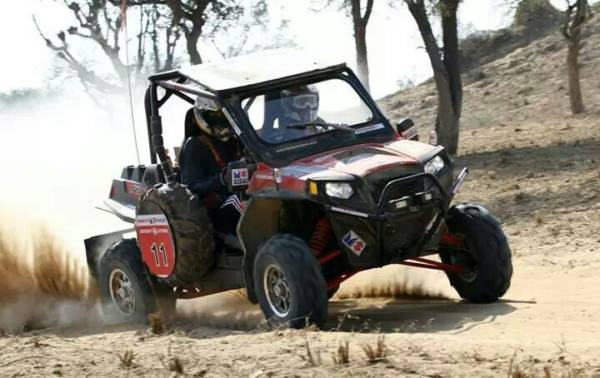 Desert Storm  Polaris RZR XP