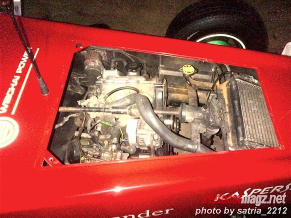 Ferrari F1 replica engine
