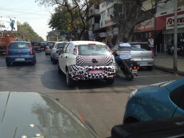 Fiat-Punto-facelift-Rear-spied-motoroids