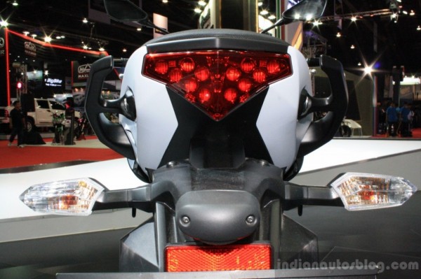 Kawasaki-ER-6n-Bangkok-Motor-Show-taillight