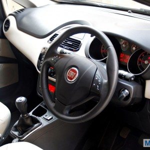 New  Fiat LInea interior review