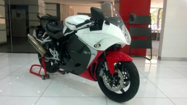 New 2014 Hyosung Gt250R
