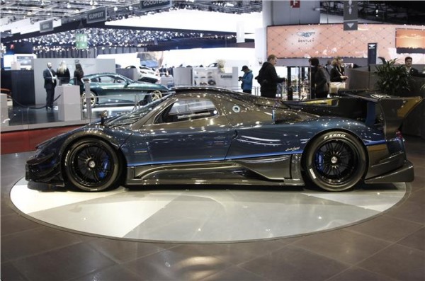 Pagani Zonda Revolucion images 1