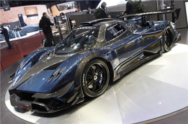 Pagani Zonda Revolucion images 2