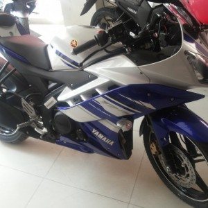 Yamaha R v new