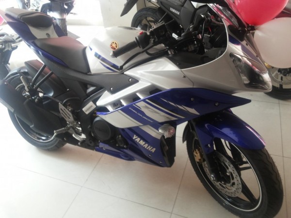 New color schemes for Yamaha R15 and Yamaha FZ [SPIED]