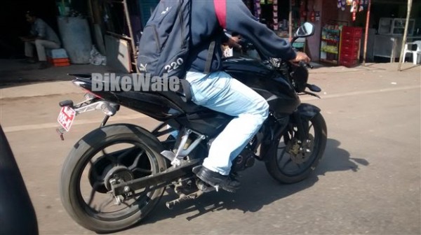 bajaj-pulsar-150ns-images-2