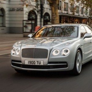 bentley at geneva motor show  images