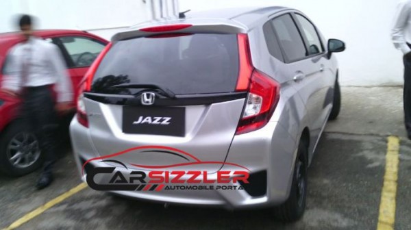 new-2014-honda-jazz-india-launch (1)