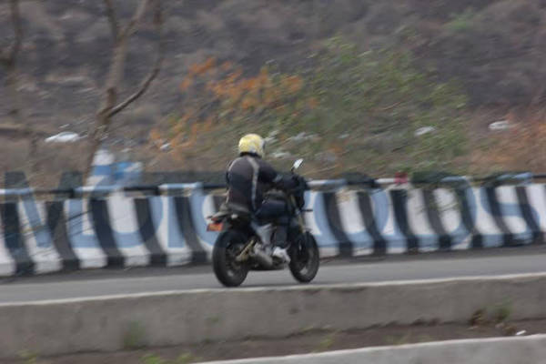 new mahindra mojo launch images