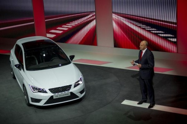 seat-leon-cupra-geneva-motor-show-images-1