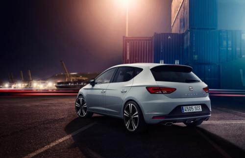 seat-leon-cupra-geneva-motor-show-images-2