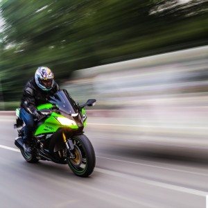 Kawasaki Ninja ZX r india