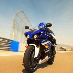 yamaha yzf r India