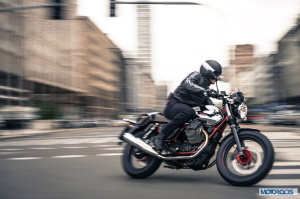 2014 Moto Guzzi V7 (4)