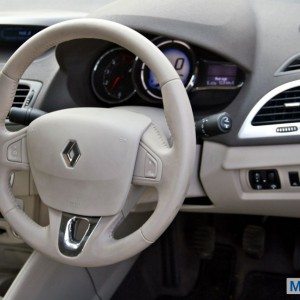 Renault Fluence facelift interior