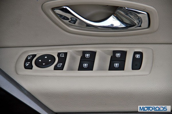 2014 Renault Fluence facelift interior (24)