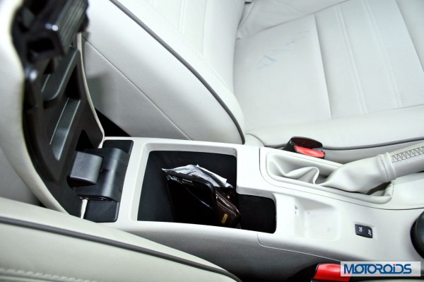 2014 Renault Fluence facelift interior (37)