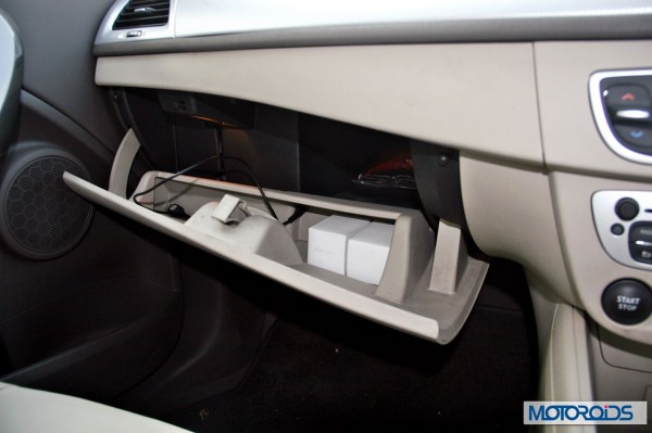 2014 Renault Fluence facelift interior (41)