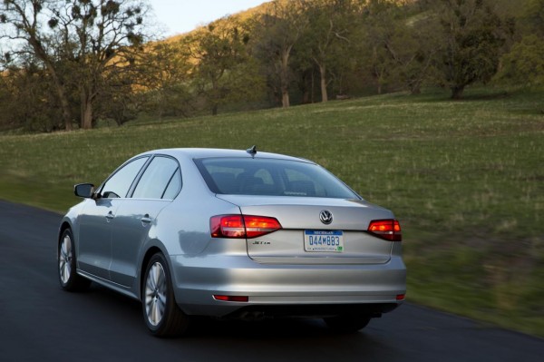 2015-volkswagen-jetta (1)