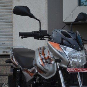 Bajaj Discover  M review