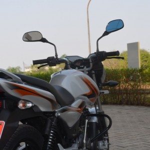 Bajaj Discover  M review