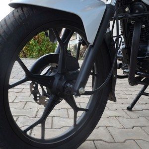 Bajaj Discover  M review