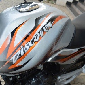 Bajaj Discover  M review