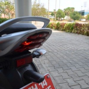 Bajaj Discover  M review