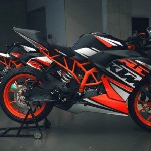 Bajaj Pulsar SS  vs KTM RC vs Yamaha R upcoming bikes in india