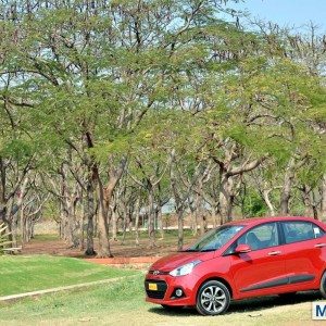 Hyundai Xcent Red