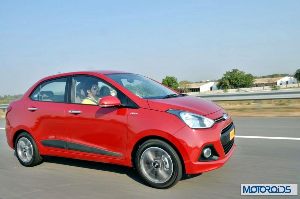 Hyundai Xcent action ( (3)