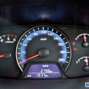 Hyundai Xcent instruments