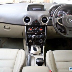 New  renault Koleos interior