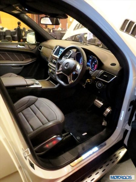 New mercedes GL 63 AMG interior (1)