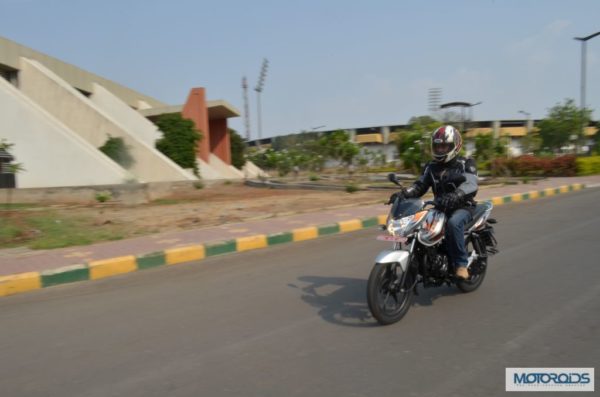 bajaj-discover-125m-review-images-price- (145)