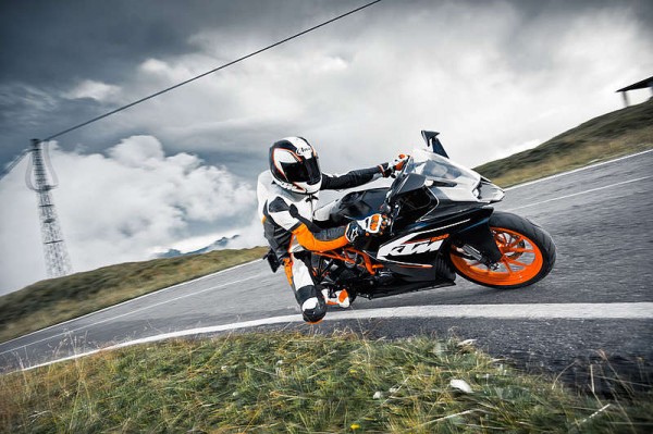 ktm rc 200 images 3