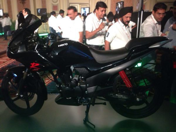 new-hero-karizma-r-2014-facelift-images- (2)