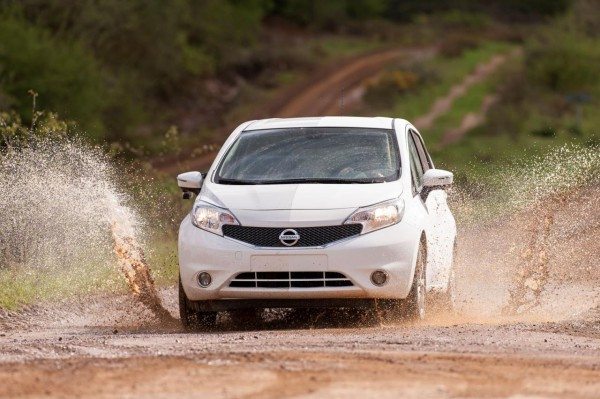 nissan-note-with-self-cleaning-paint