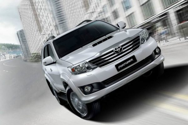 Toyota Fortuner front