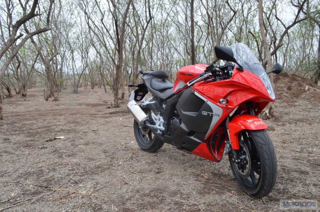 2013 hyosung gt250r review images (2)