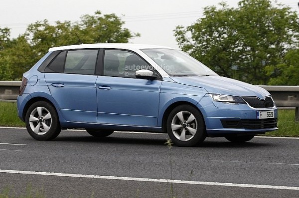 2014-skoda-fabia-spy-shot-clear-2