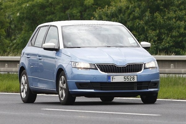 2014-skoda-fabia-spy-shot-clear