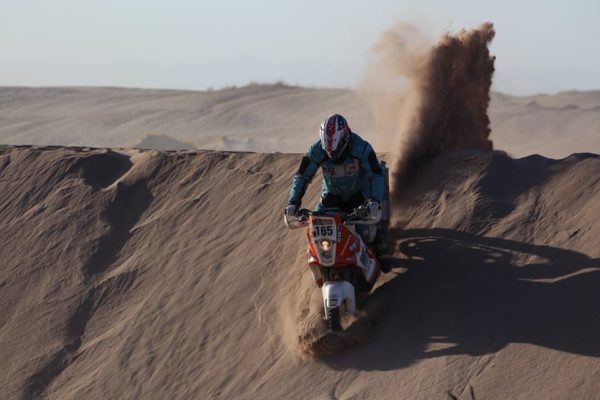 Allan Roberts Dakar participant no 165 (6)